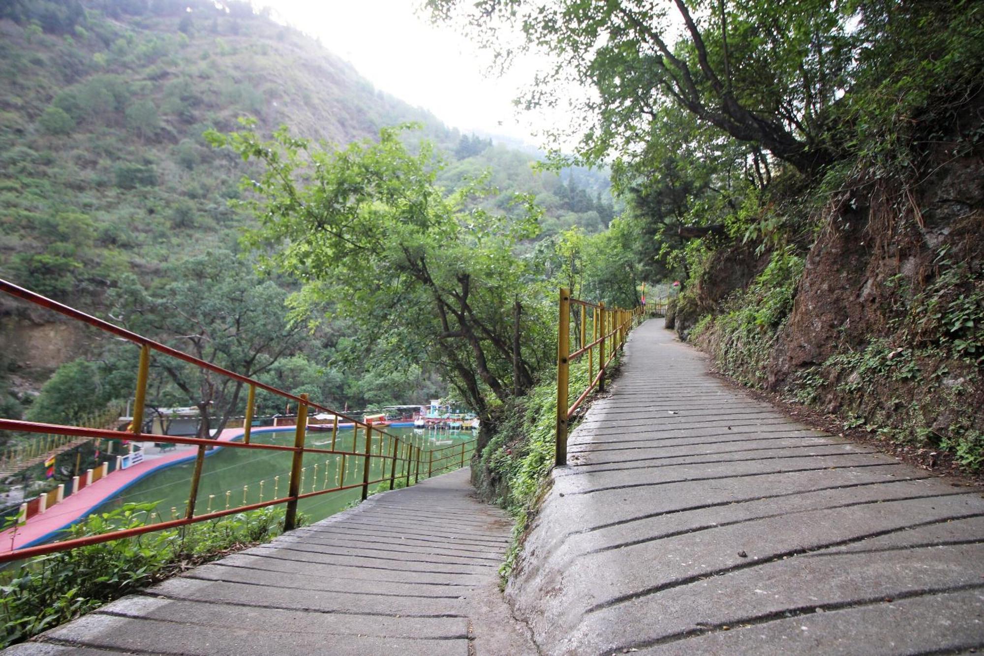 Hotel O Kempty Lake Adventure Resort Mussoorie Luaran gambar